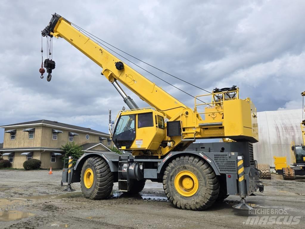Grove RT 765 E-2 Kraner til hårdt terræn