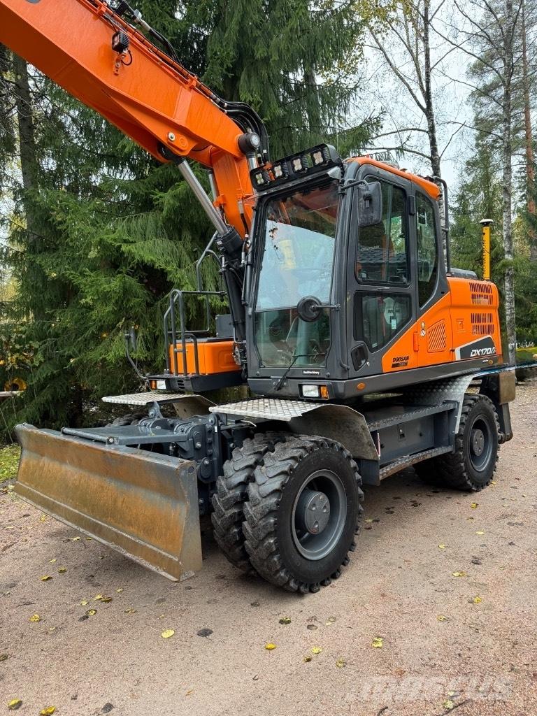 Doosan DX 170 W-5 Gravemaskiner på hjul