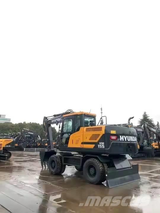 Hyundai HW 155 Gravemaskiner på larvebånd