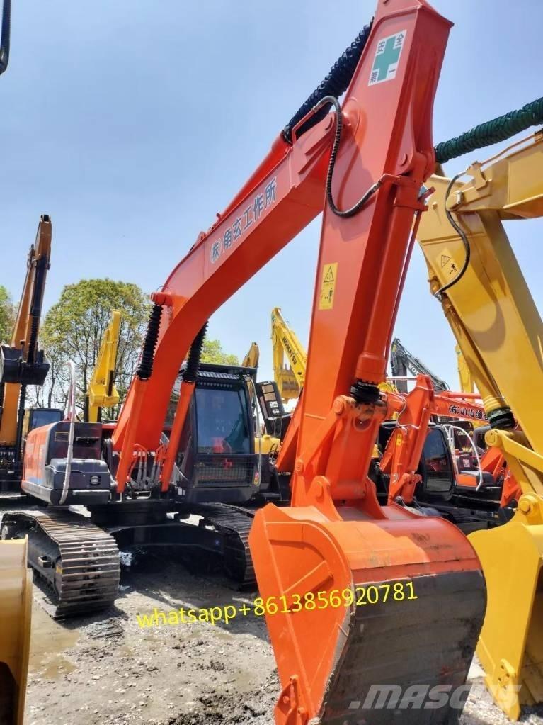 Hitachi ZX 200 Gravemaskiner på larvebånd