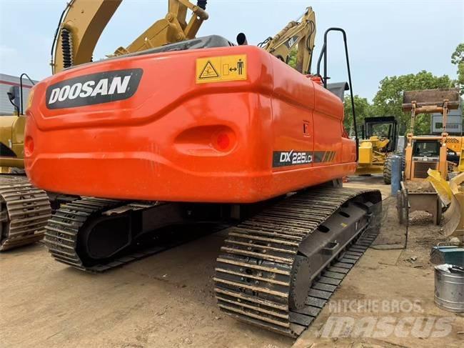 Doosan DX 225 LCA Gravemaskiner på larvebånd