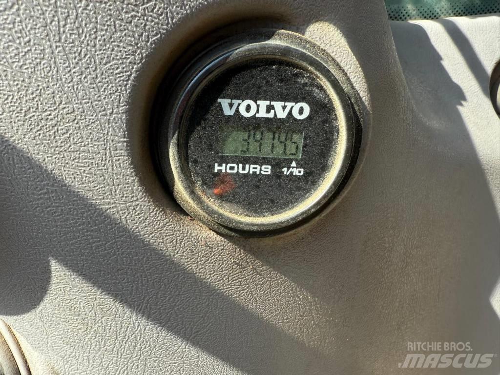 Volvo EC 220 E Gravemaskiner på larvebånd