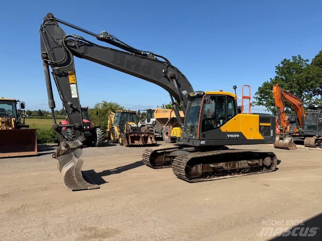 Volvo EC 220 E Gravemaskiner på larvebånd