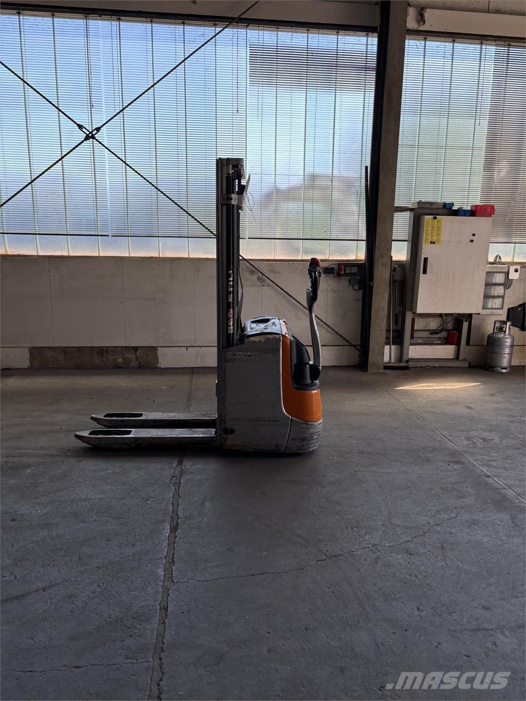 Still EXV 12i Selvkørende stablere