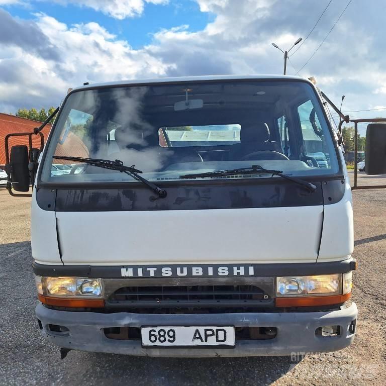 Mitsubishi Canter Lastbil med kran