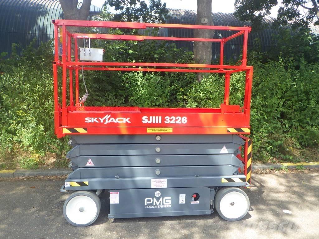 SkyJack SJ3226 Saxlifte