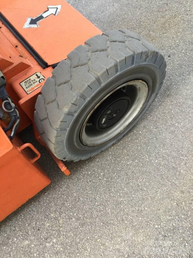 JLG E 300 AJP Bomlifte med knækarm