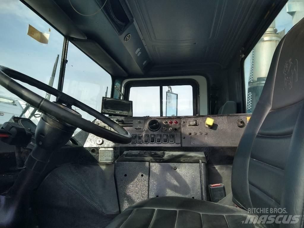 Mack MR Renovationslastbiler