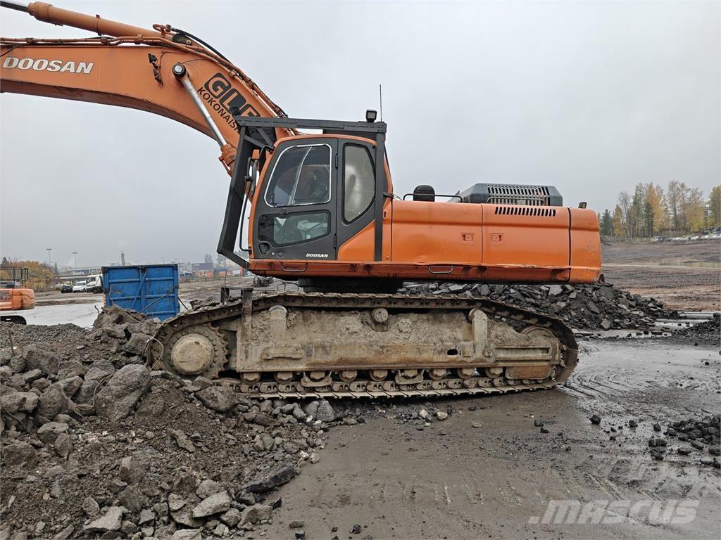 Doosan DX520LC Gravemaskiner på larvebånd