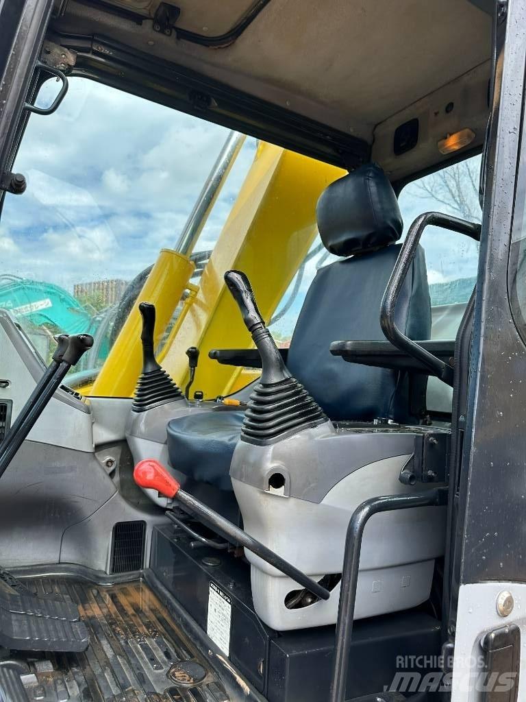 Komatsu PC 78 US-6N0 Gravemaskiner på larvebånd