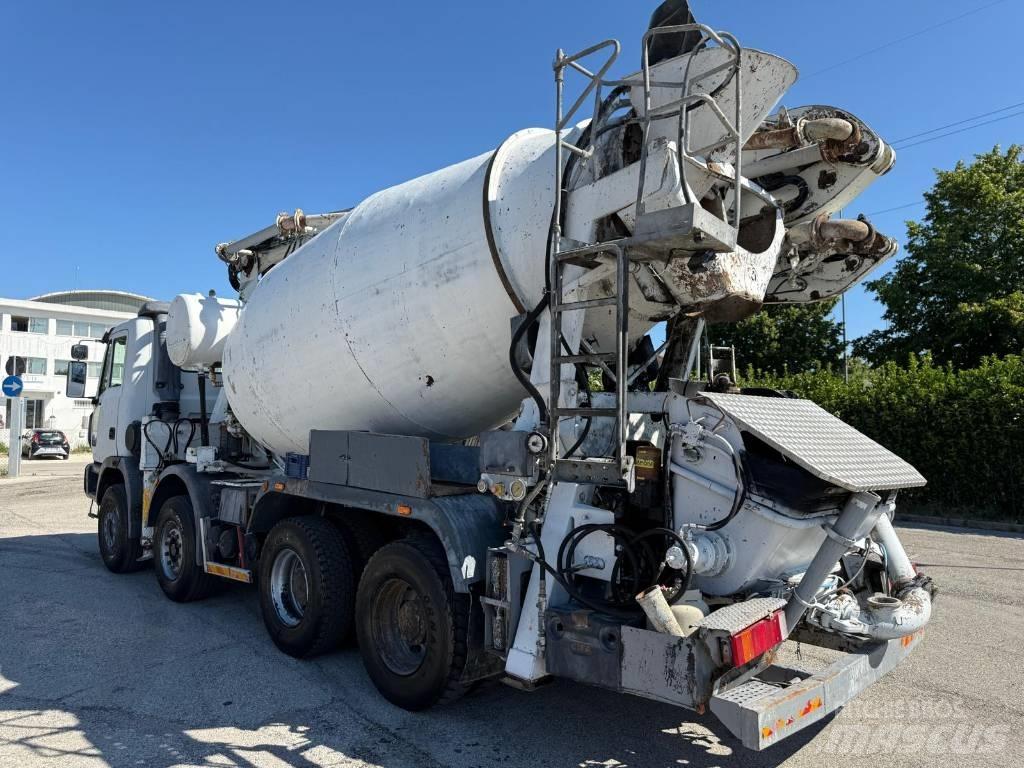Astra Betonpompa Betonbiler