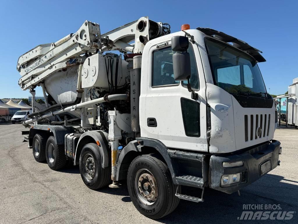 Astra Betonpompa Betonbiler