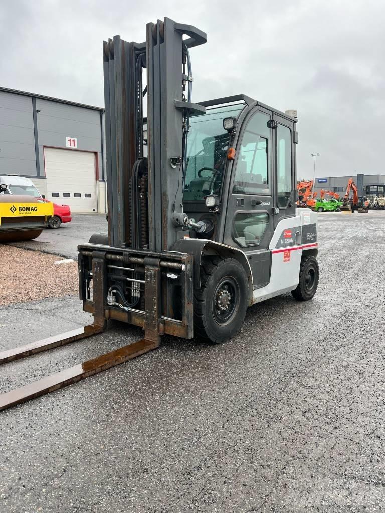 Nissan WG1F4A50Y Diesel gaffeltrucks