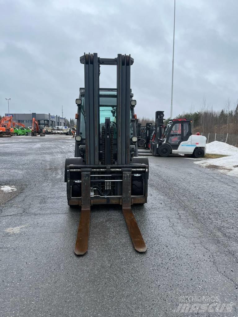 Nissan WG1F4A50Y Diesel gaffeltrucks