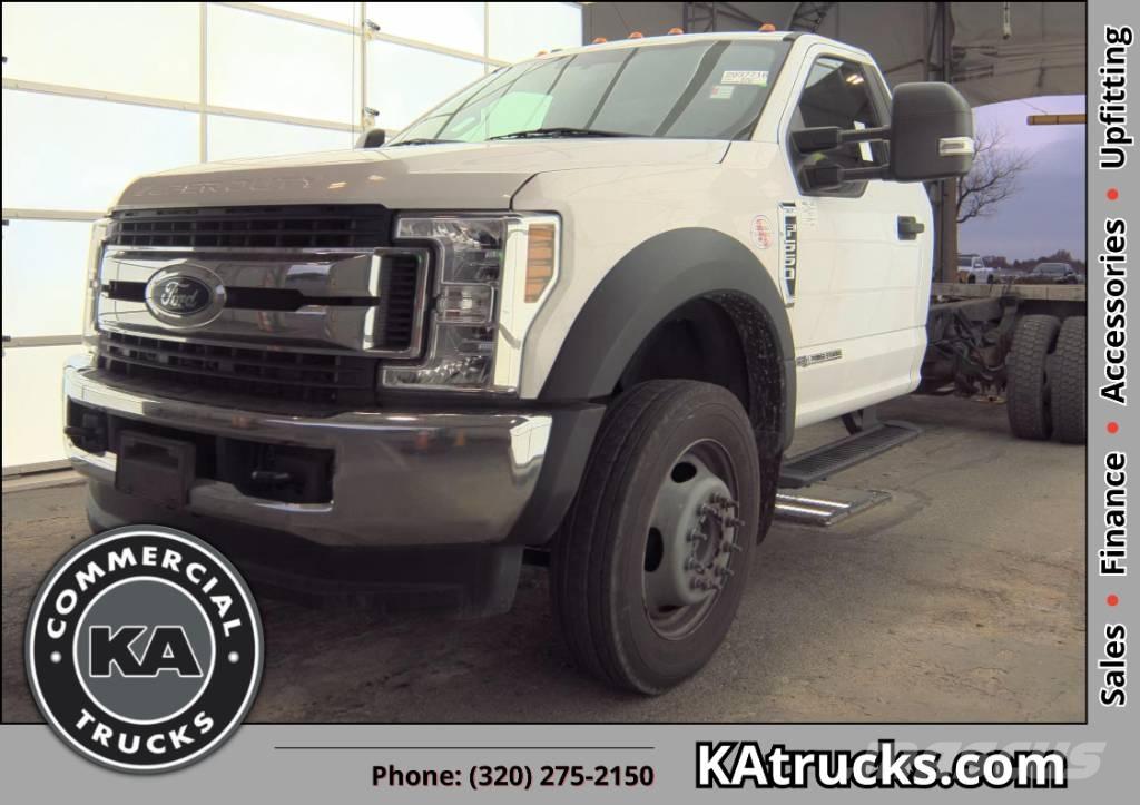 Ford F 550 XLT SD Chassis