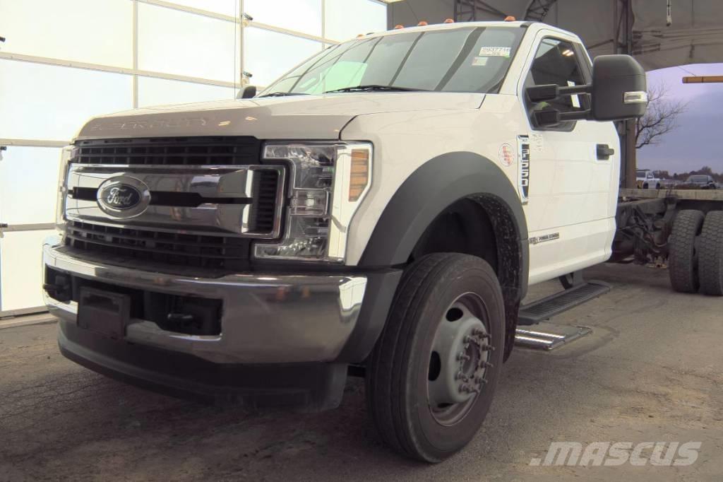 Ford F 550 XLT SD Chassis