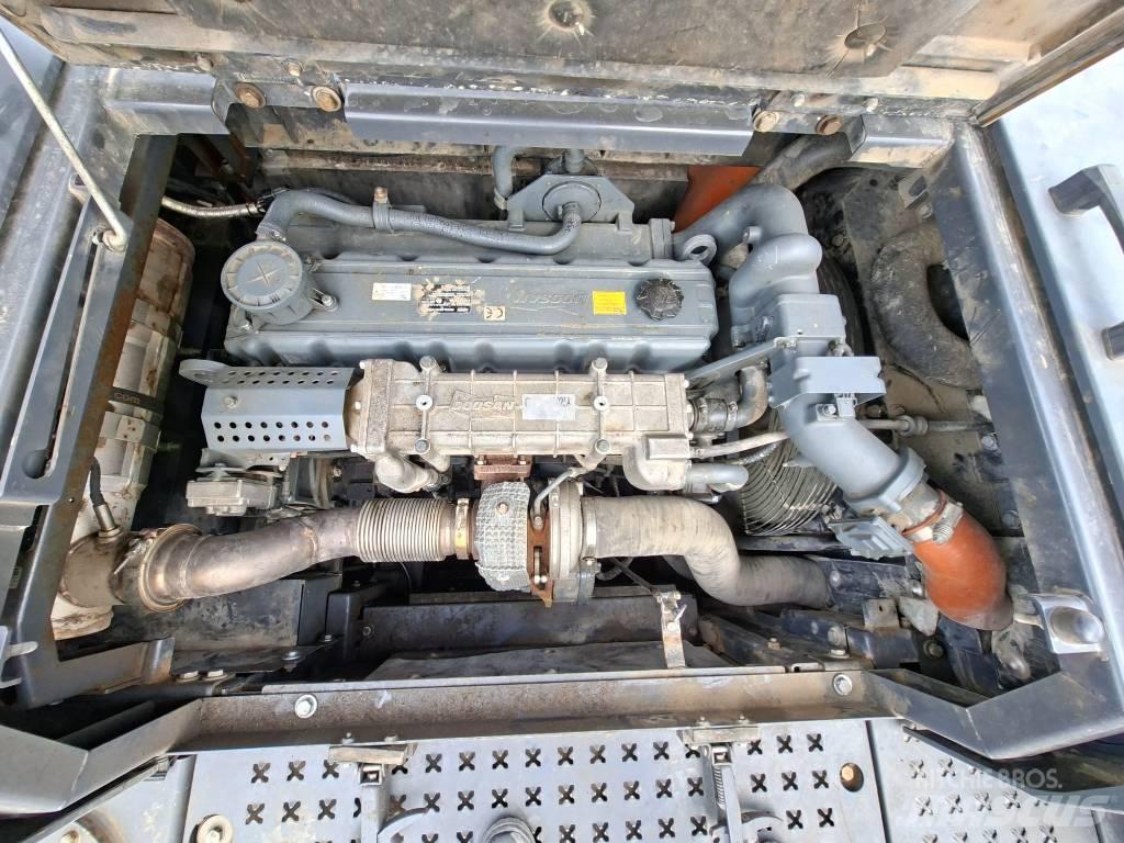 Doosan DX 300 LC-5 Gravemaskiner på larvebånd