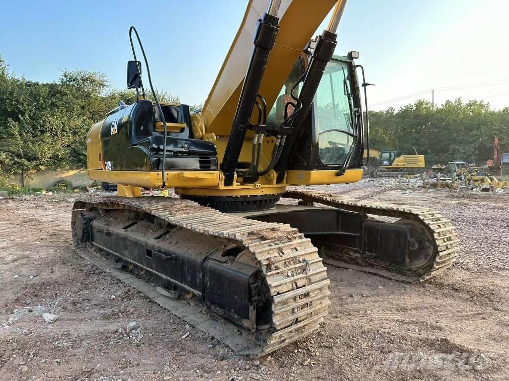 CAT 330 D L Gravemaskiner på larvebånd