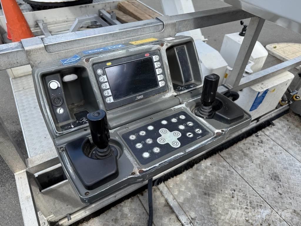 Bronto Skylift S56XR Lastbilmonterede lifte