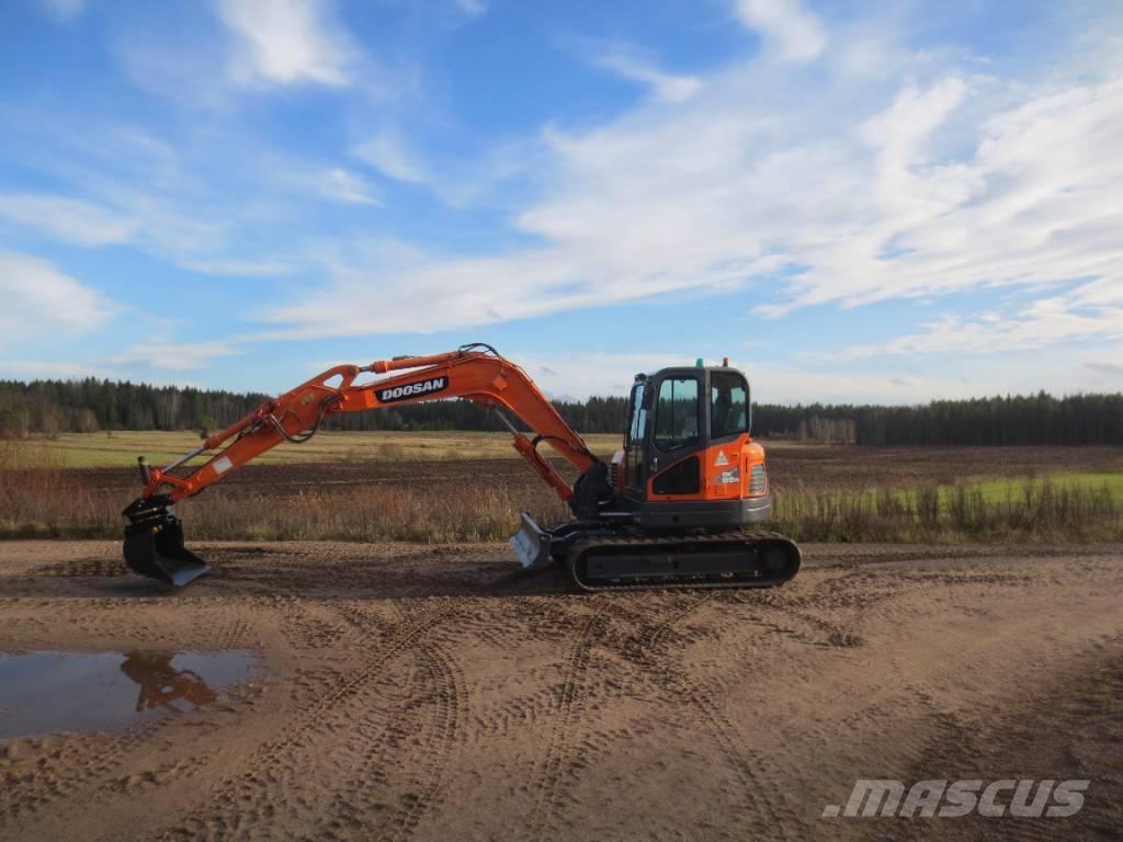 Doosan DX 85 R Midi-gravemaskiner 7t - 12t