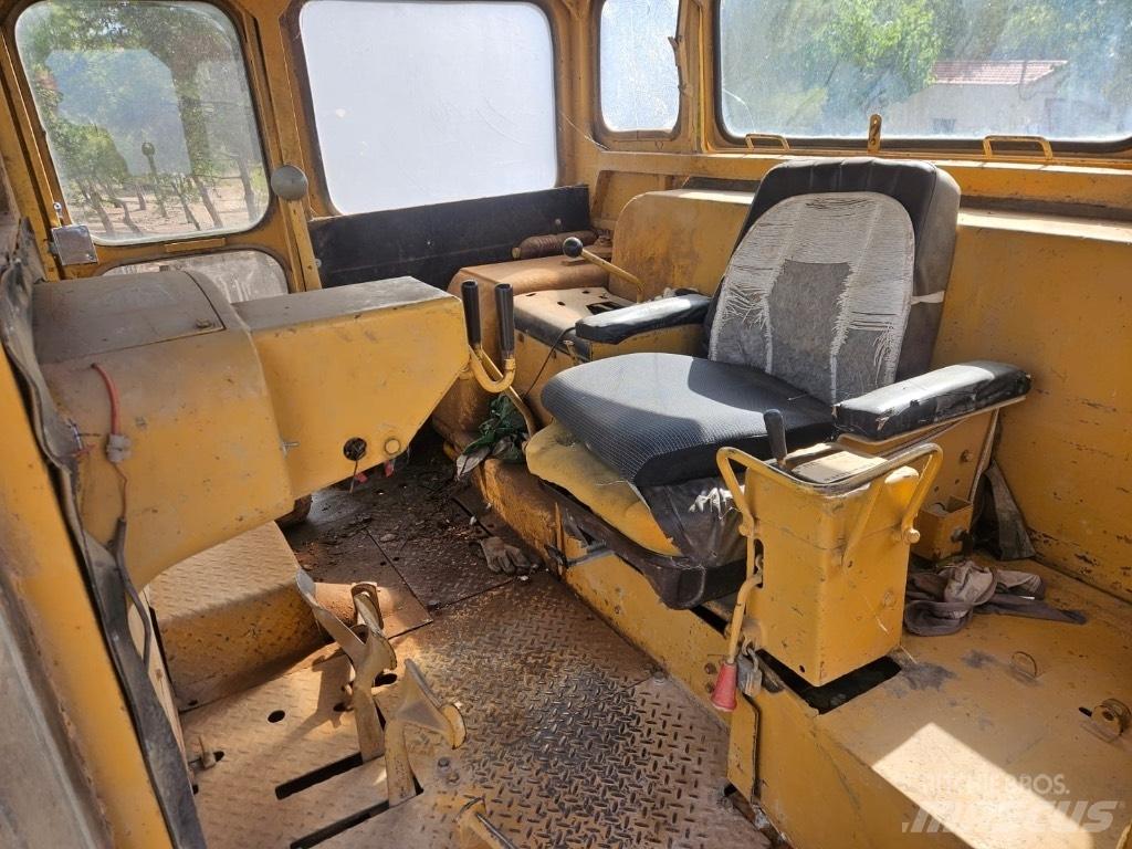 CAT D 9 G Bulldozer på larvebånd