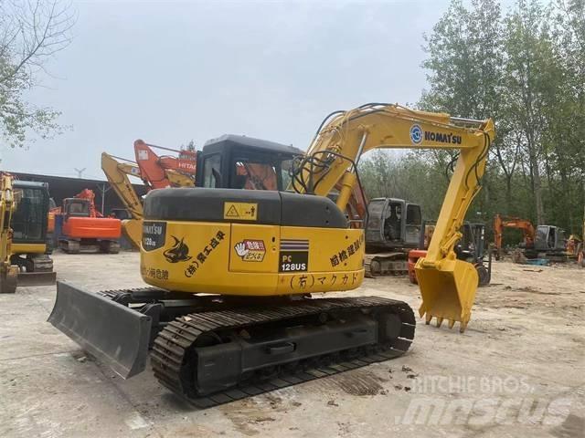Komatsu PC128US Gravemaskiner på larvebånd