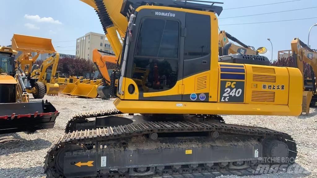Komatsu PC 240 Gravemaskiner på larvebånd