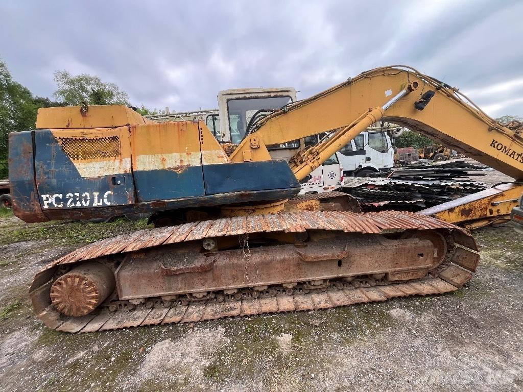 Komatsu PC 210-5 Gravemaskiner på larvebånd