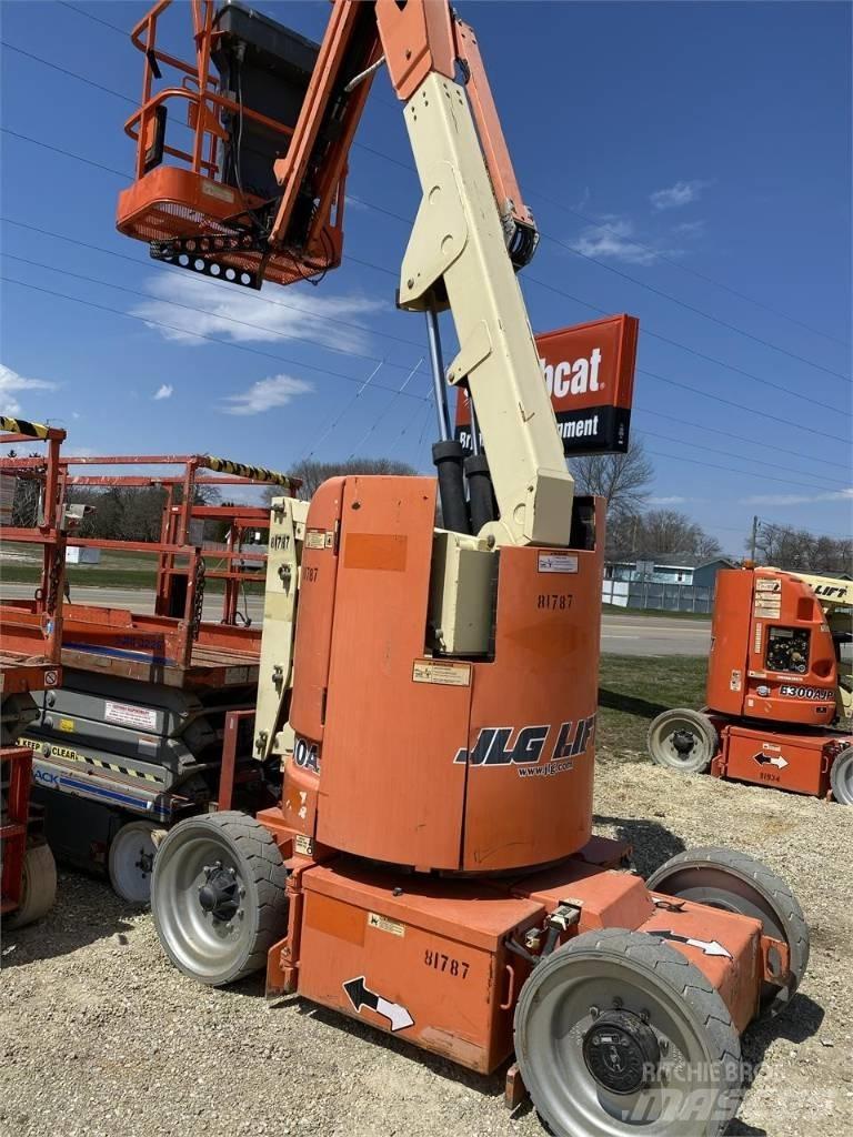 JLG E300AJP Bomlifte med knækarm