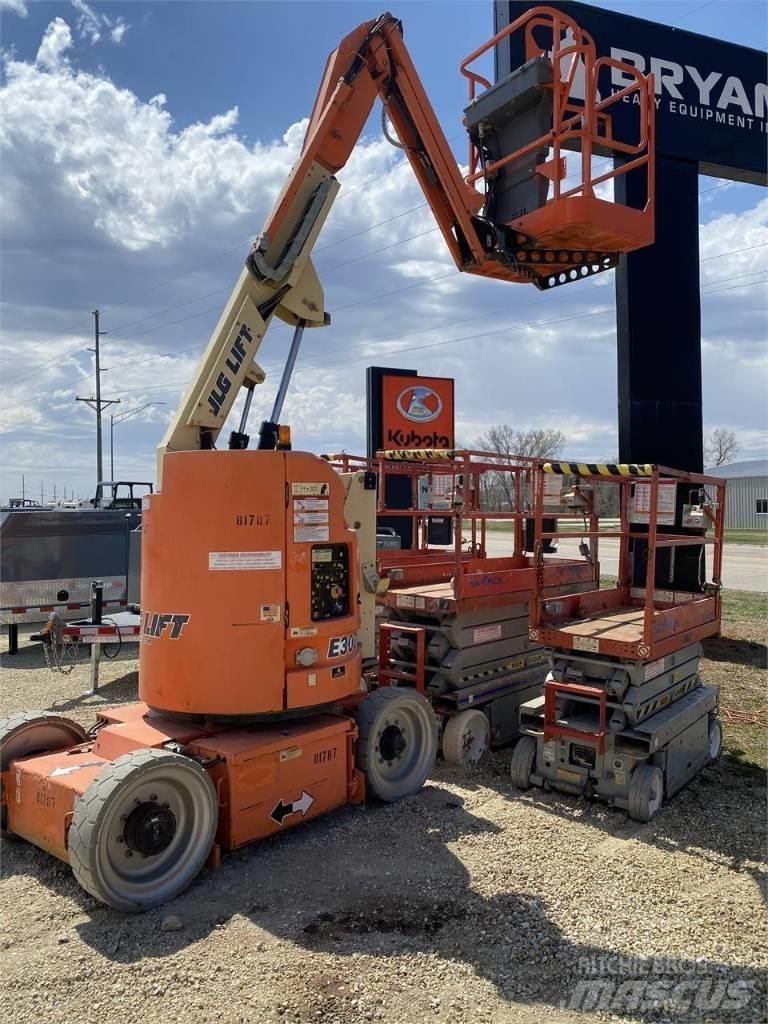 JLG E300AJP Bomlifte med knækarm