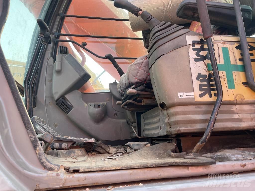 Hitachi ZX 270 Gravemaskiner på larvebånd