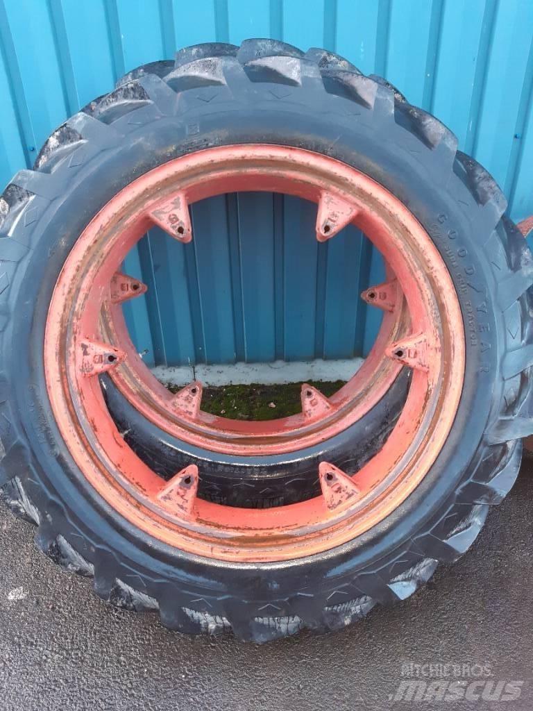 Goodyear 12.4-36 Hjul, Dæk og Fælge