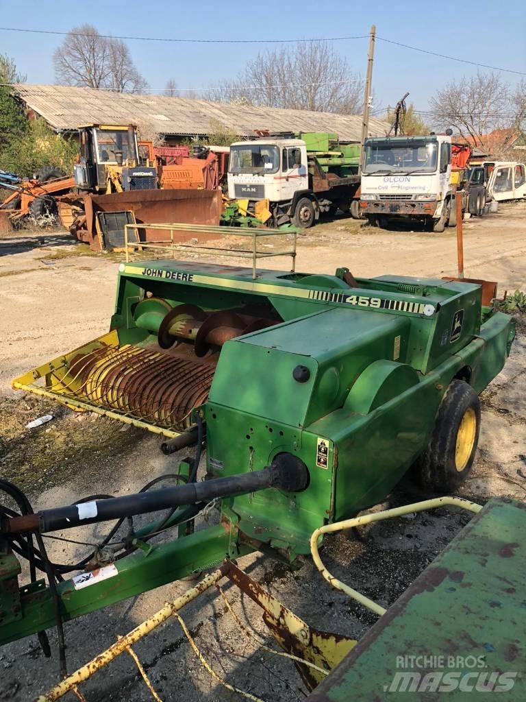 John Deere 459 Pressere til firkantede baller