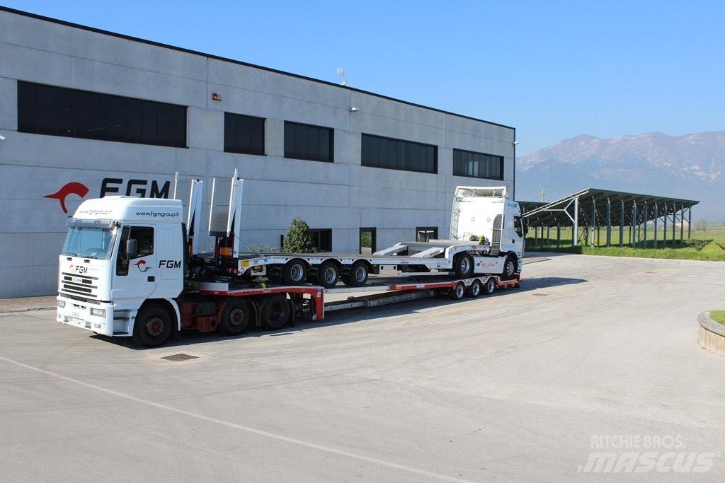FGM 32 Semi-trailer med lad/flatbed
