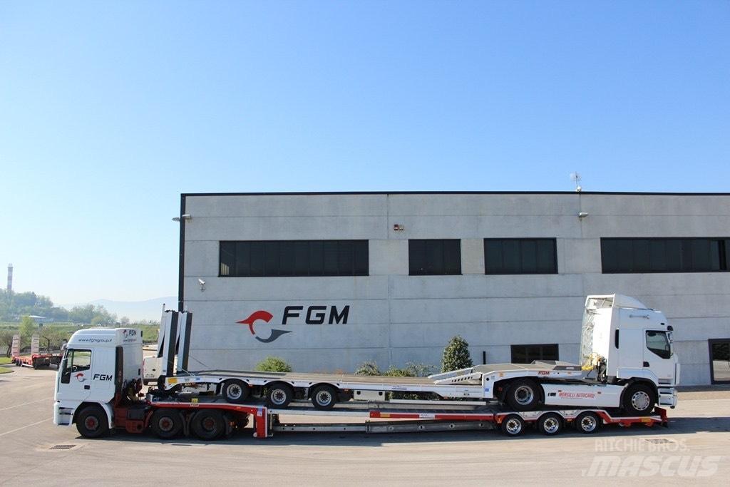 FGM 32 Semi-trailer med lad/flatbed