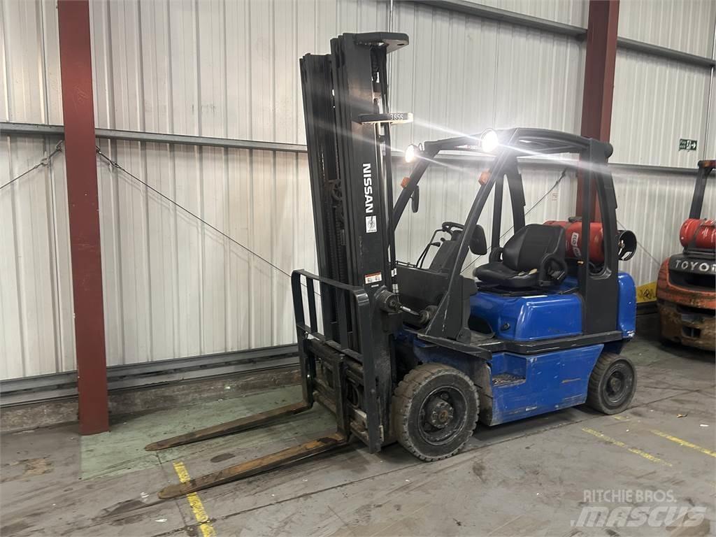 Nissan UD02A20PQ LPG gaffeltrucks
