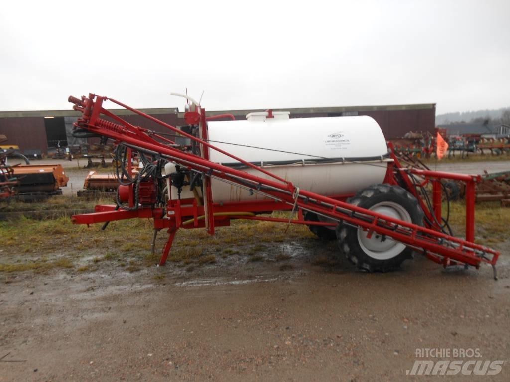 Lindus SPRUTA 2400L Trailersprøjter