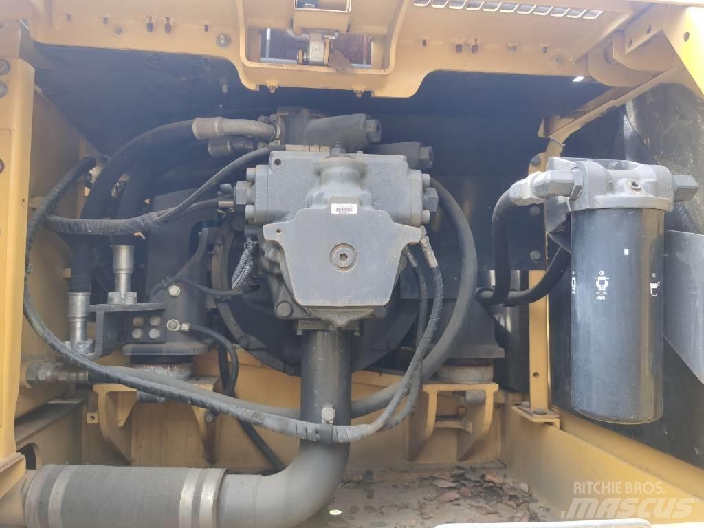 Komatsu PC 350-7 Gravemaskiner på larvebånd