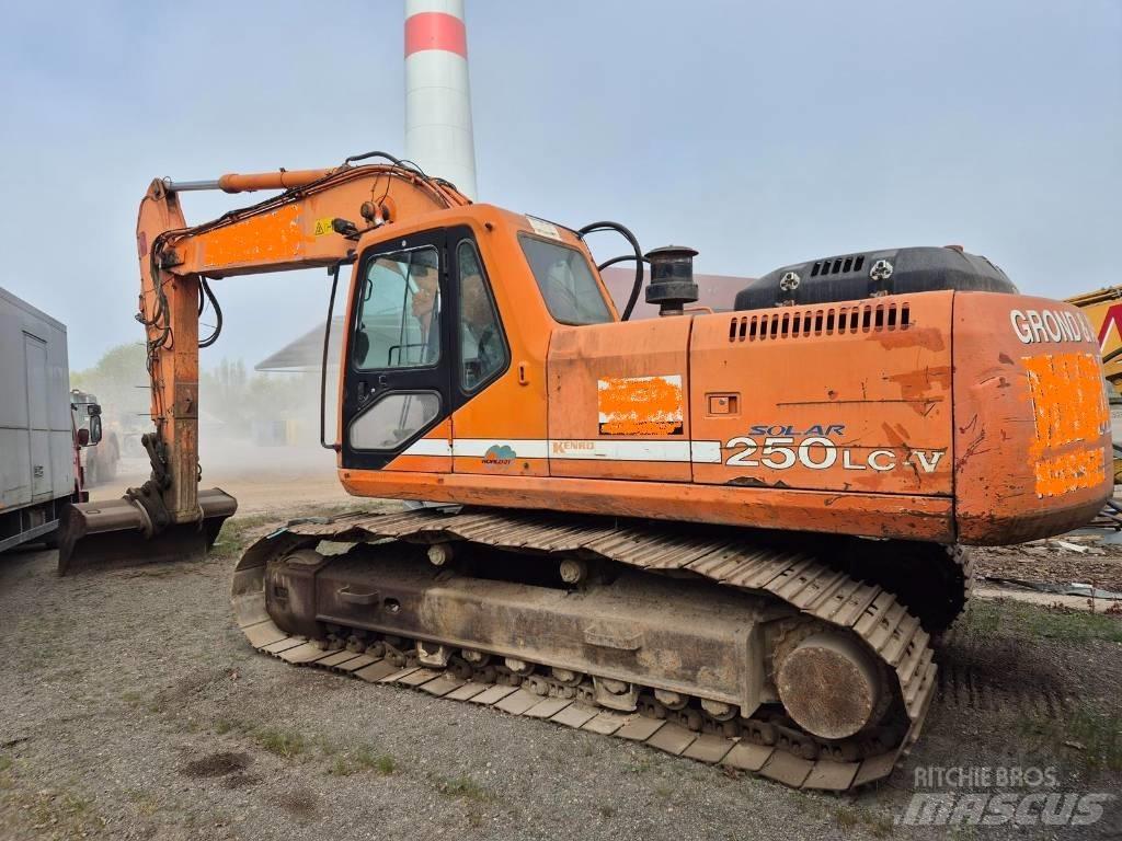 Daewoo S250 Gravemaskiner på larvebånd