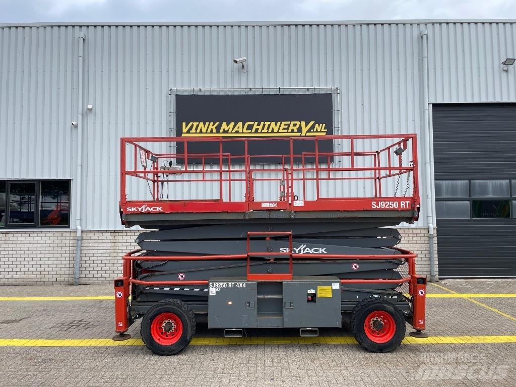 SkyJack SJ 9250 RT Saxlifte