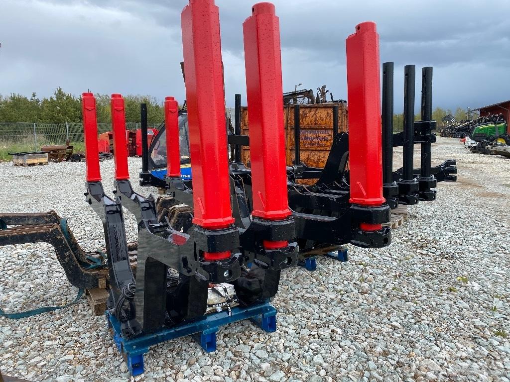 Komatsu 895 Chassis og suspension