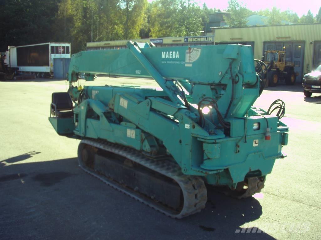 Maeda MC 405 CRME Kraner på larvebånd
