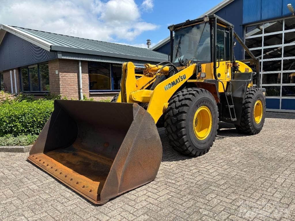 Komatsu WA 320-5 Læssemaskiner på hjul