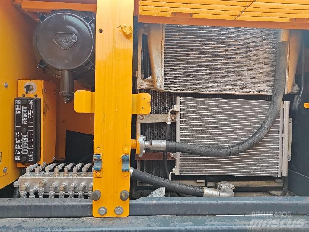 Hyundai R225LC-9S Gravemaskiner på larvebånd