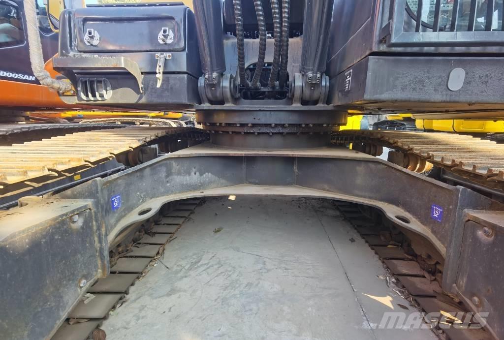 Volvo EC 220 DL Gravemaskiner på larvebånd