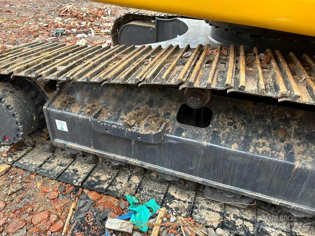 Komatsu PC 220-8M0 Gravemaskiner på larvebånd