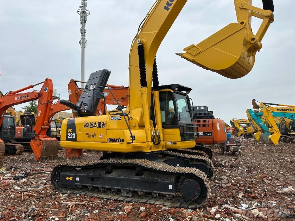 Komatsu PC 220-8M0 Gravemaskiner på larvebånd