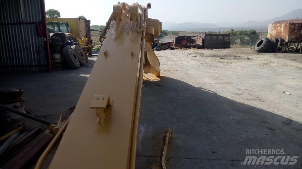 CAT 245 Booms og dippers
