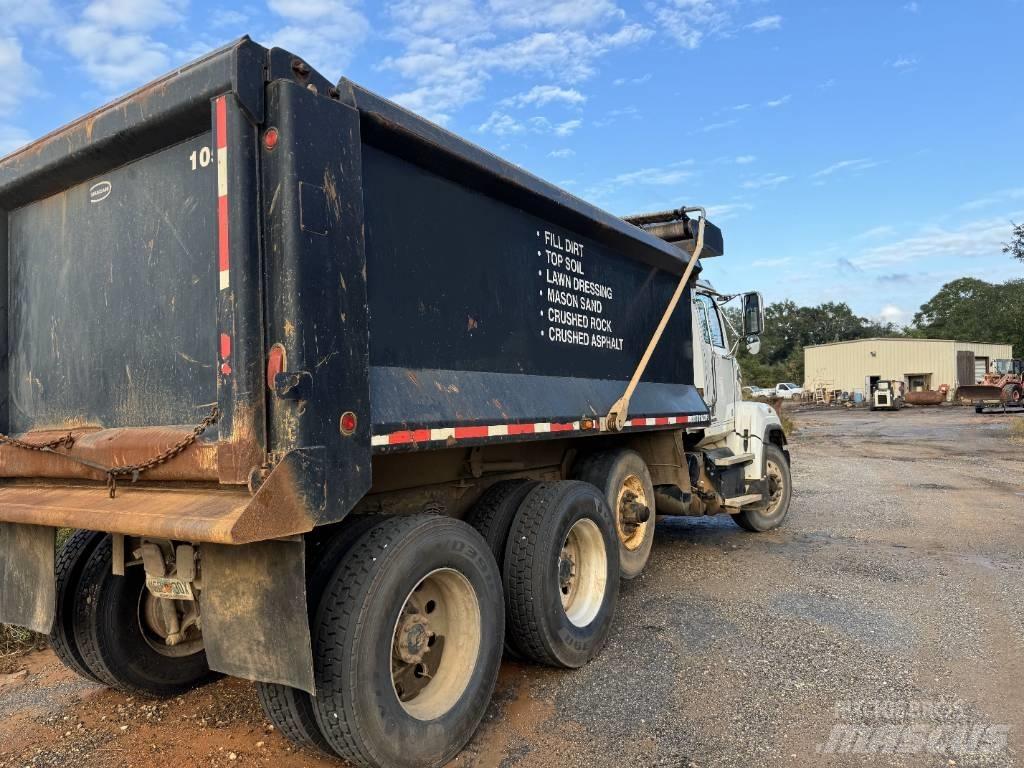 Western Star 4700 Lastbiler med tip
