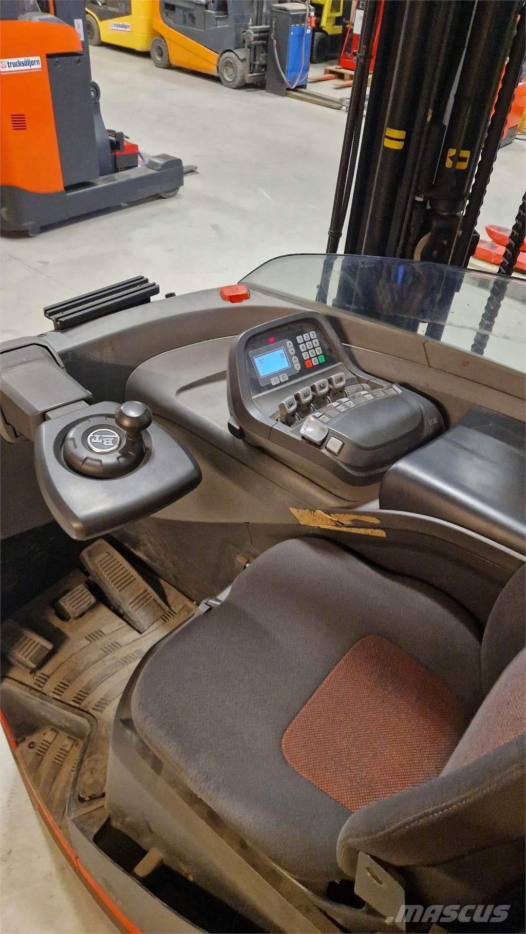 BT RRE160E Reachtruck